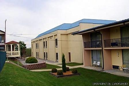 Baymont By Wyndham Hotel Cookeville